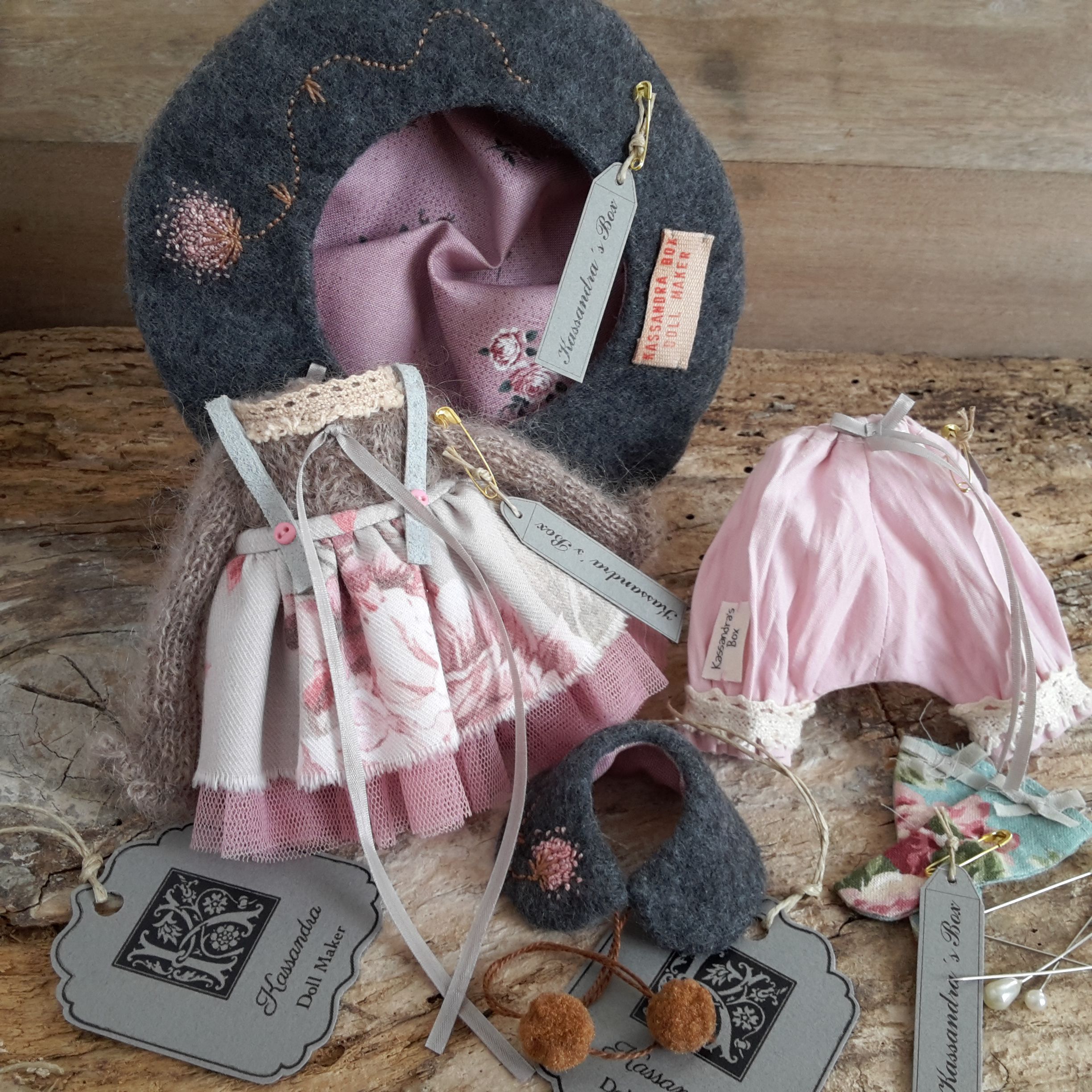 #015-01 PinkGreyAndBrownSet