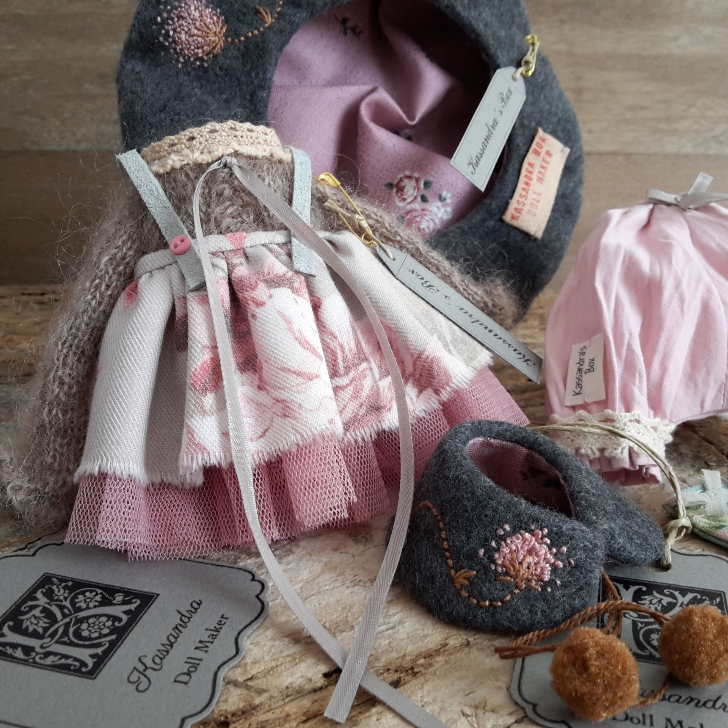 #015-02 PinkGreyAndBrownSet