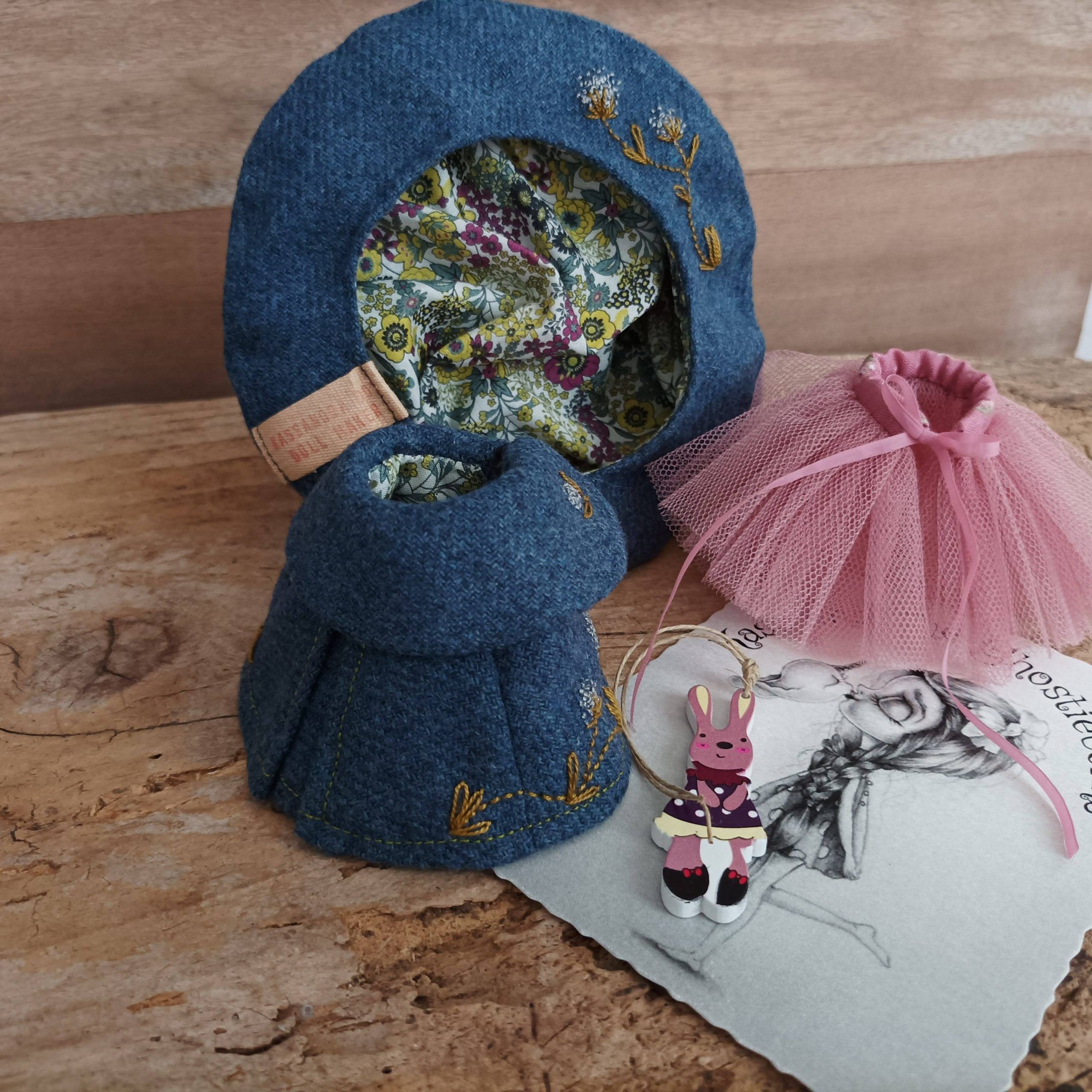 #024-06 BlueCapeAndBeret
