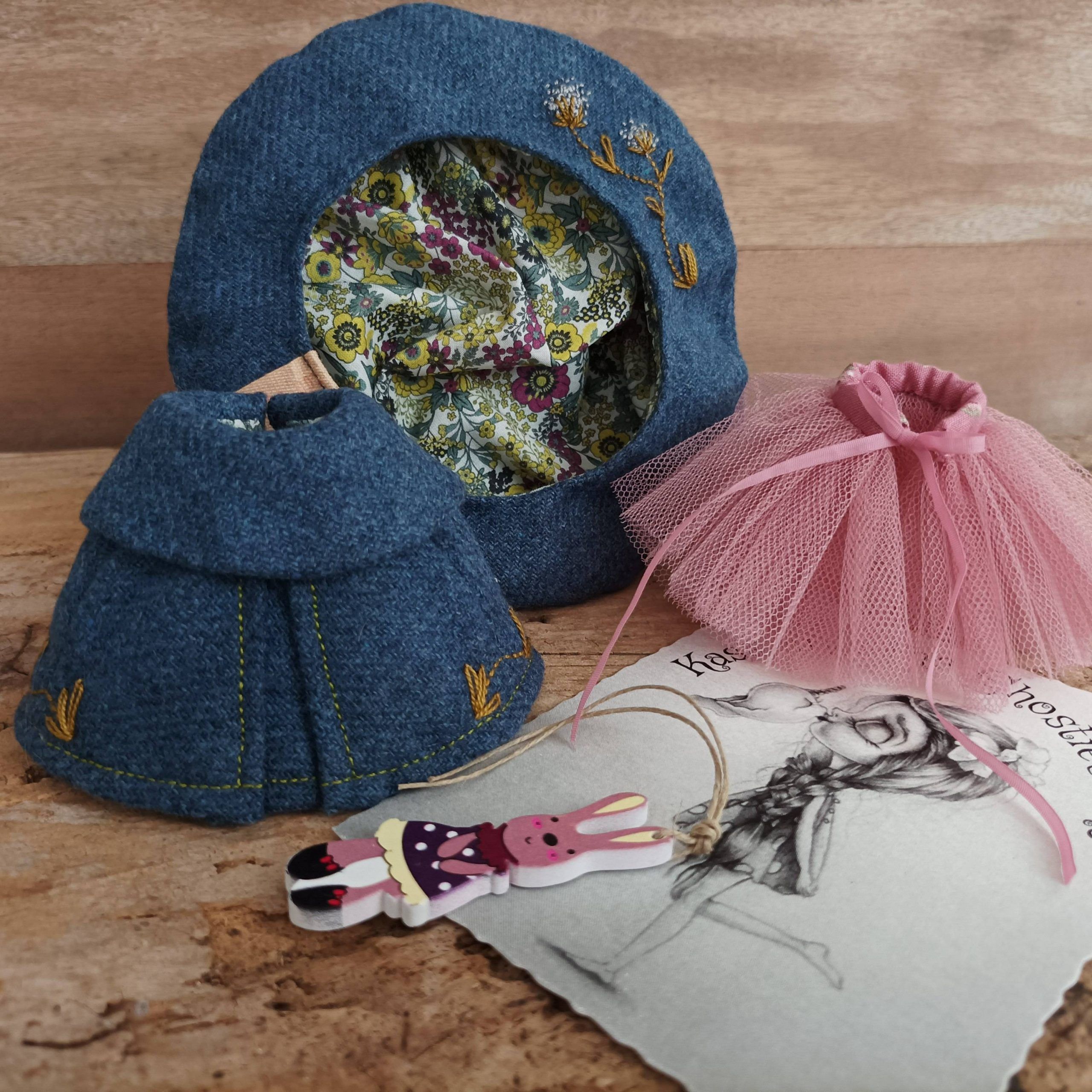 #024-07 BlueCapeAndBeret