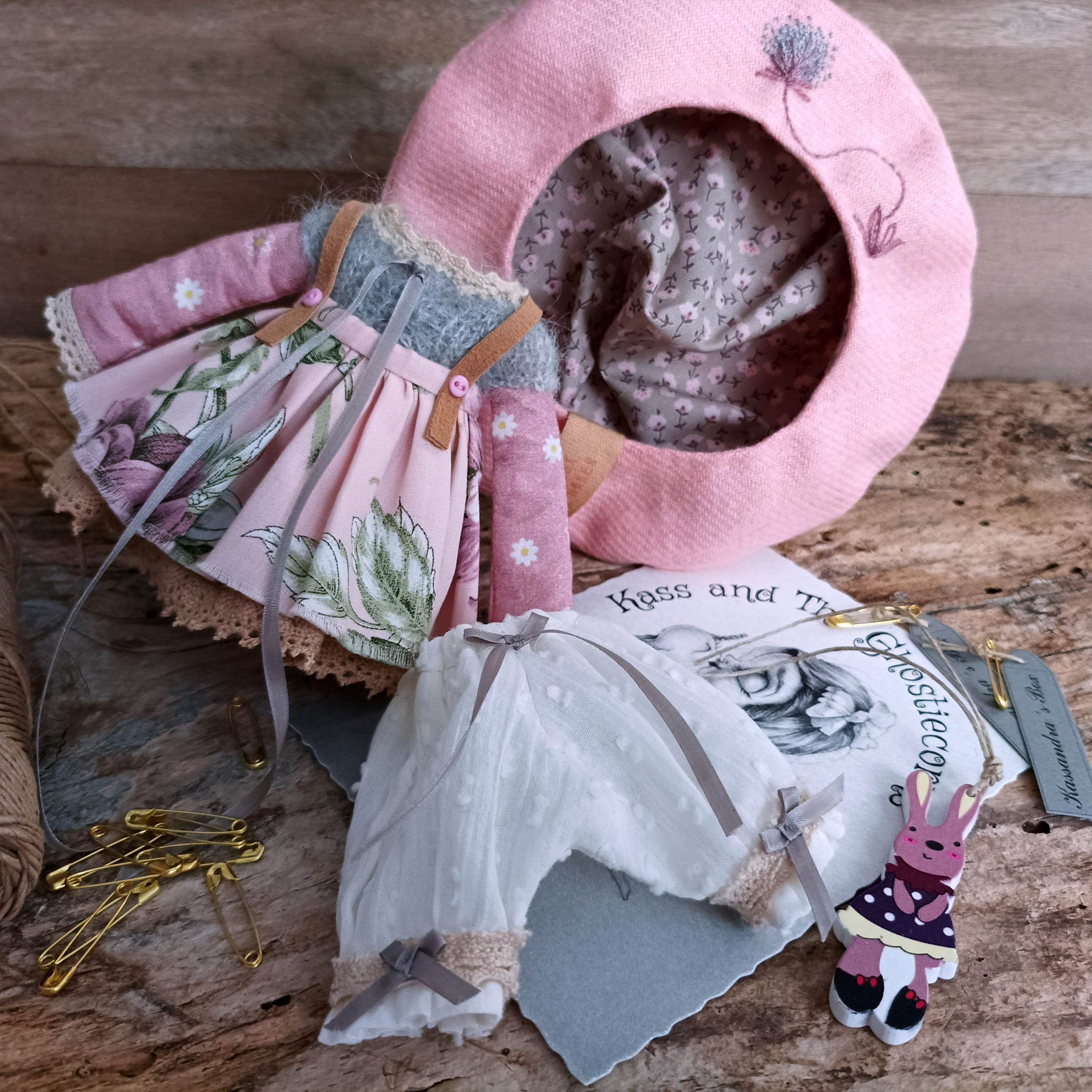 #025-01 PinkAndGreyVintageSet