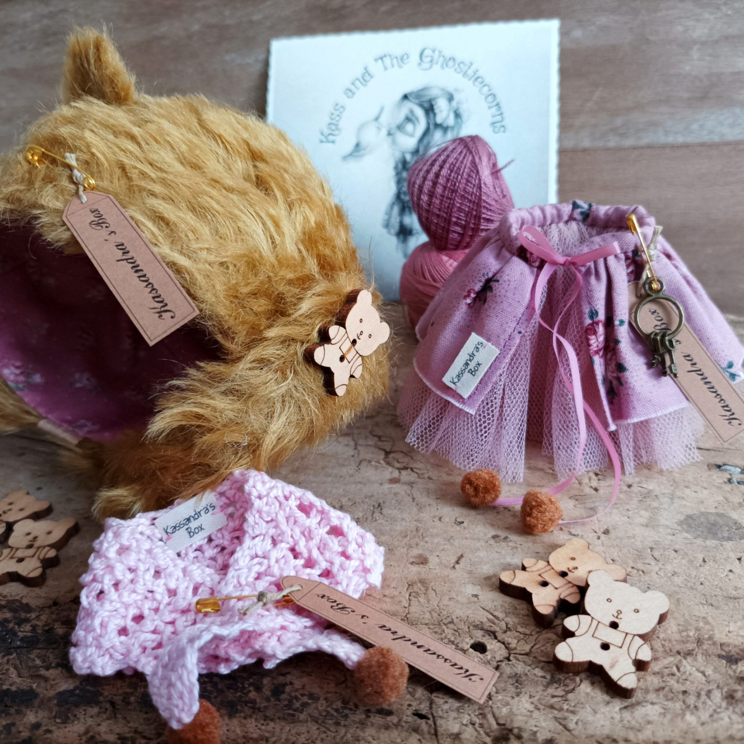 #040-05 BearHatPink
