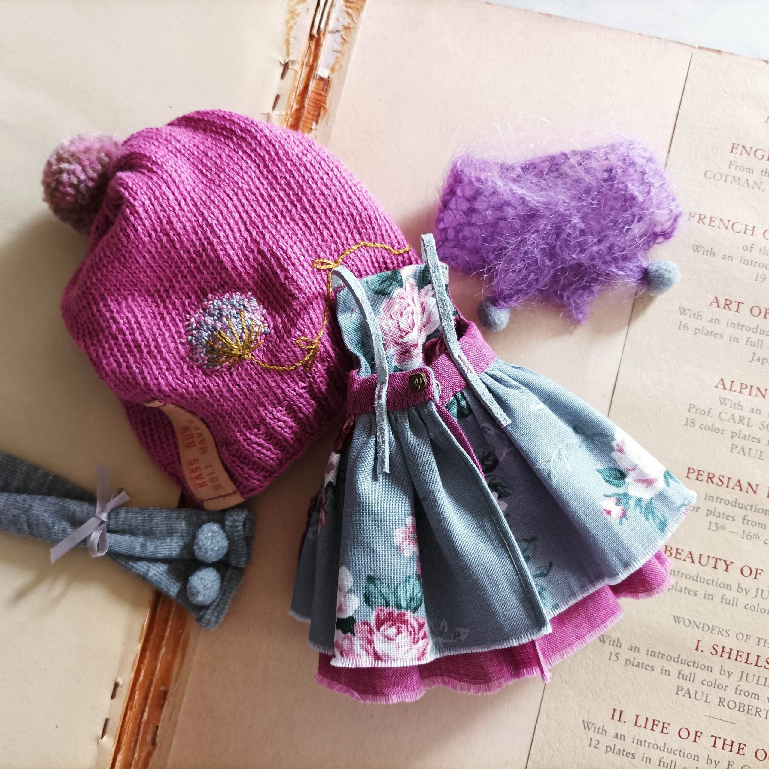 #045-03 PinaforePinkGrey