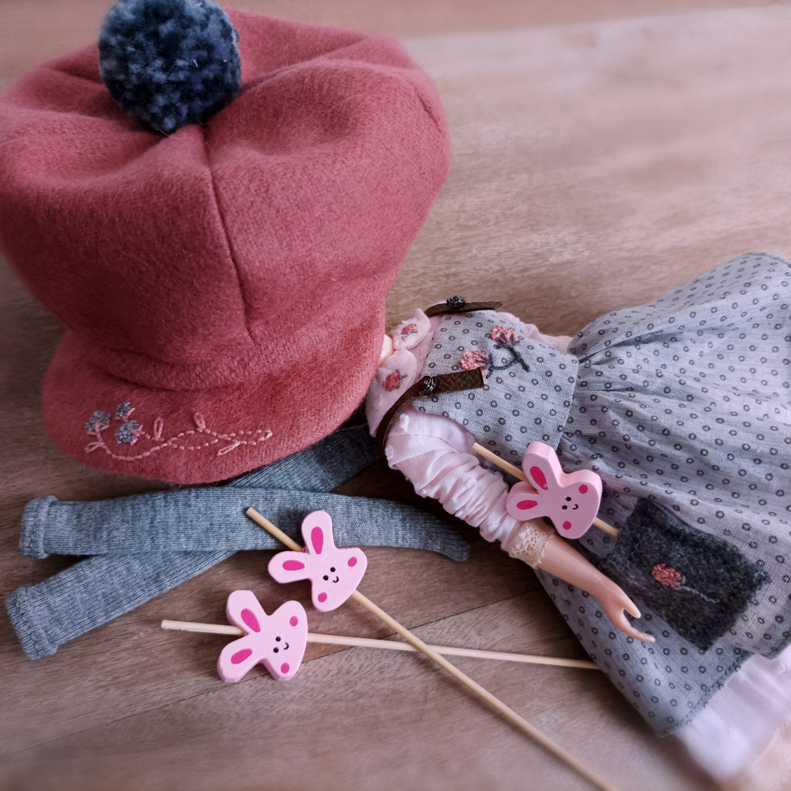 #055-01 GeyAndPinkWithCapSet