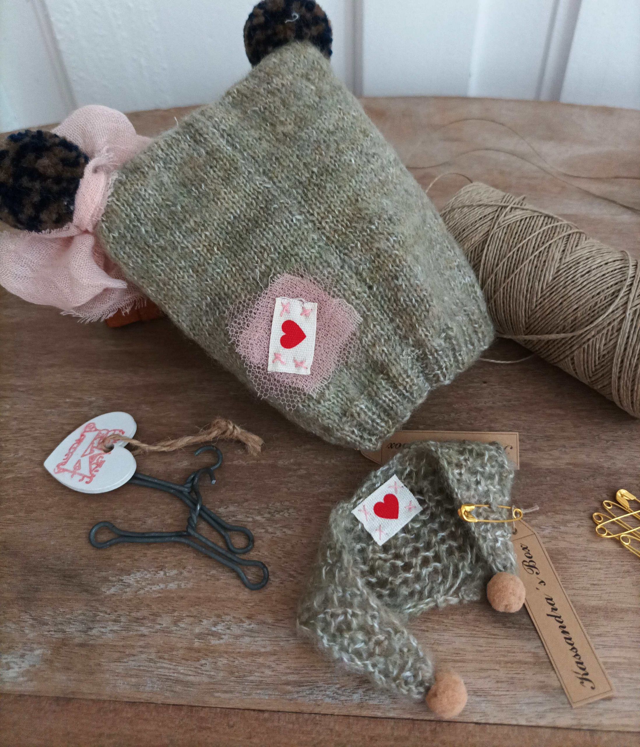 #088-02 EmbroideredKnitSet_LightSageGreen