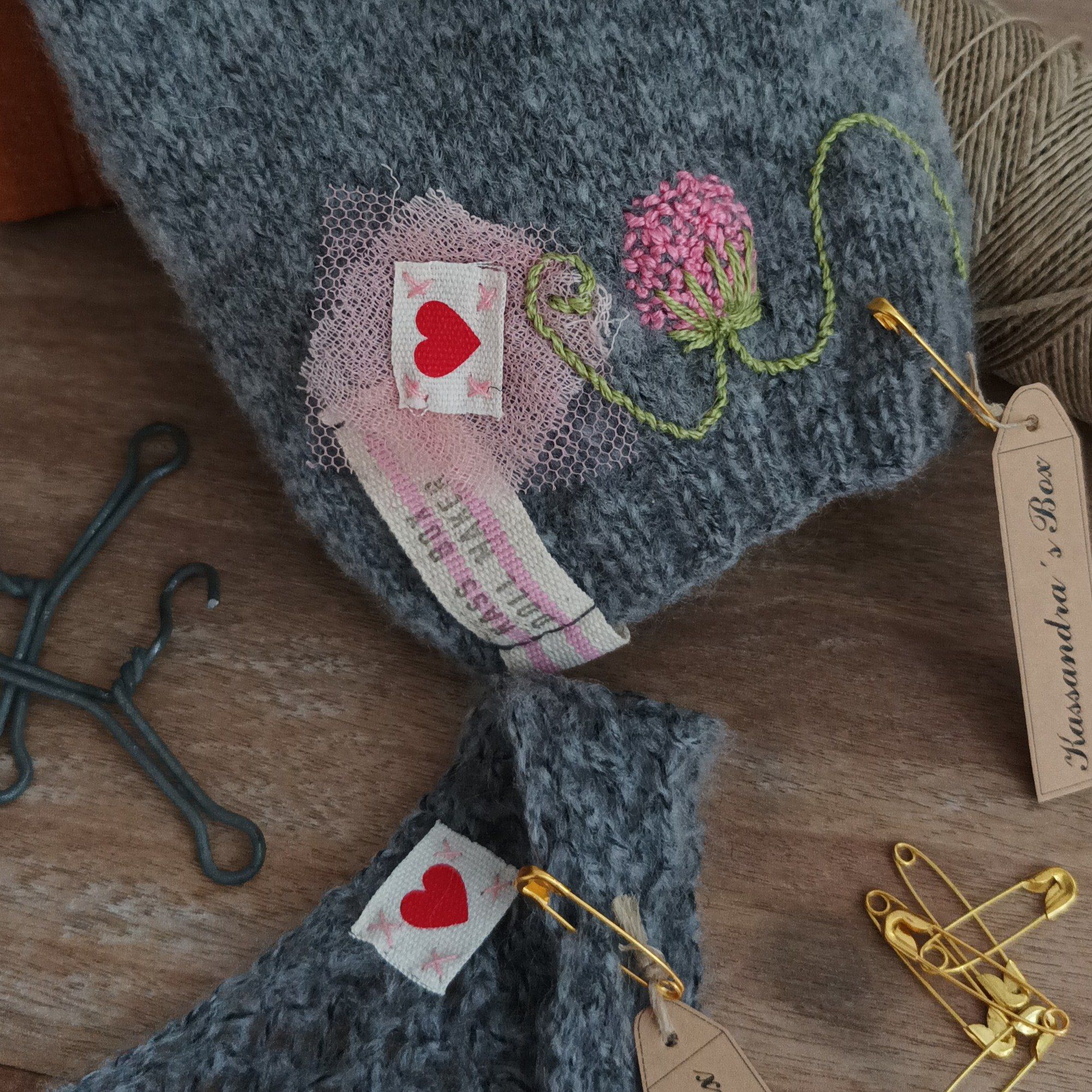 #091-03 EmbroideredKnitSet_DarkGrey