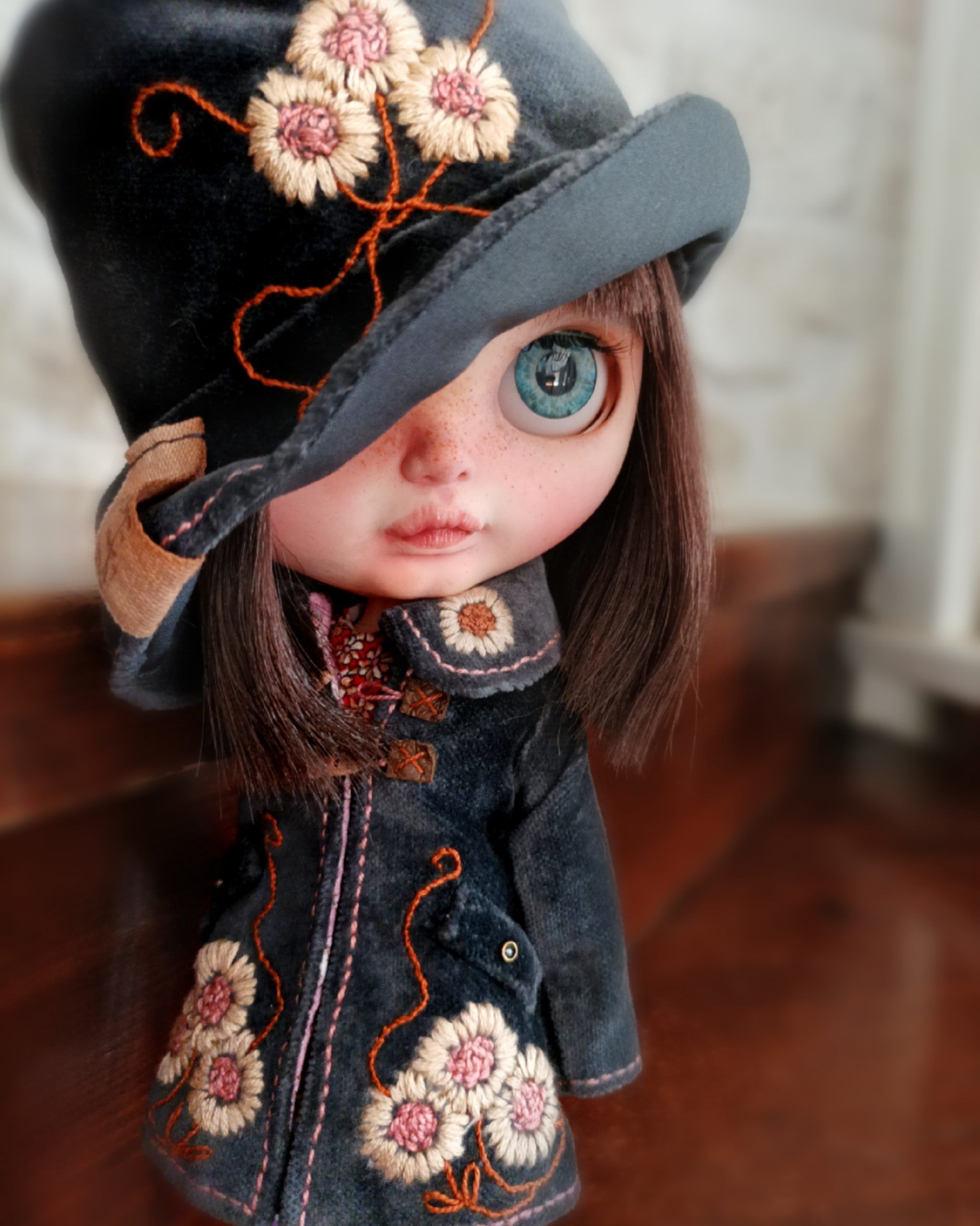 #108-07 DarkGreyVelvet