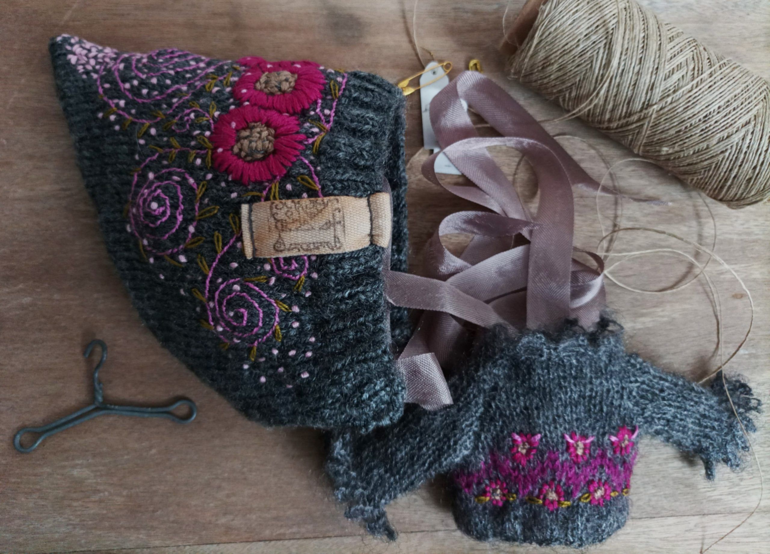#139-03 PixieGreyAndPink