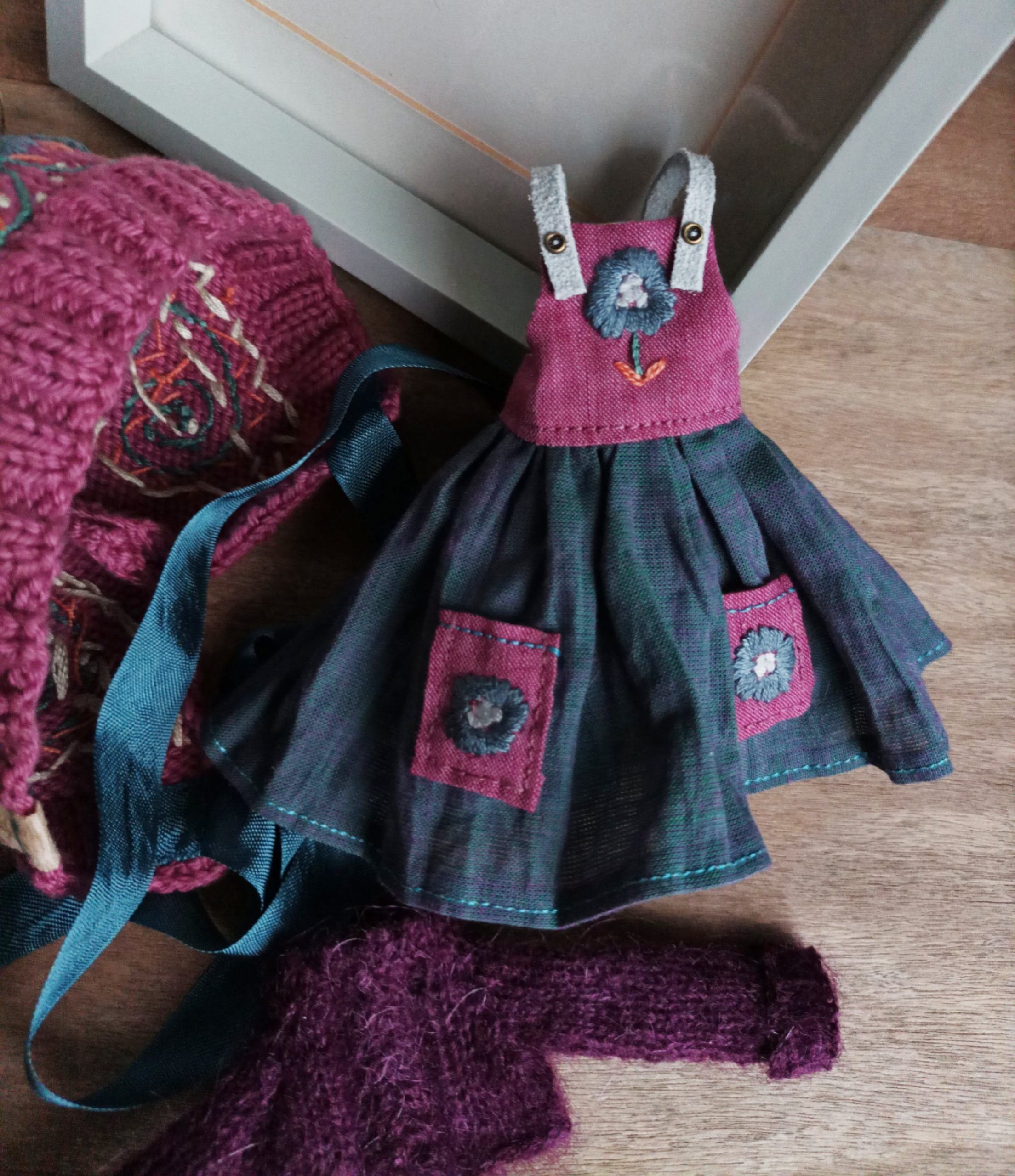 #143-03 PinkAndBluePixieSet