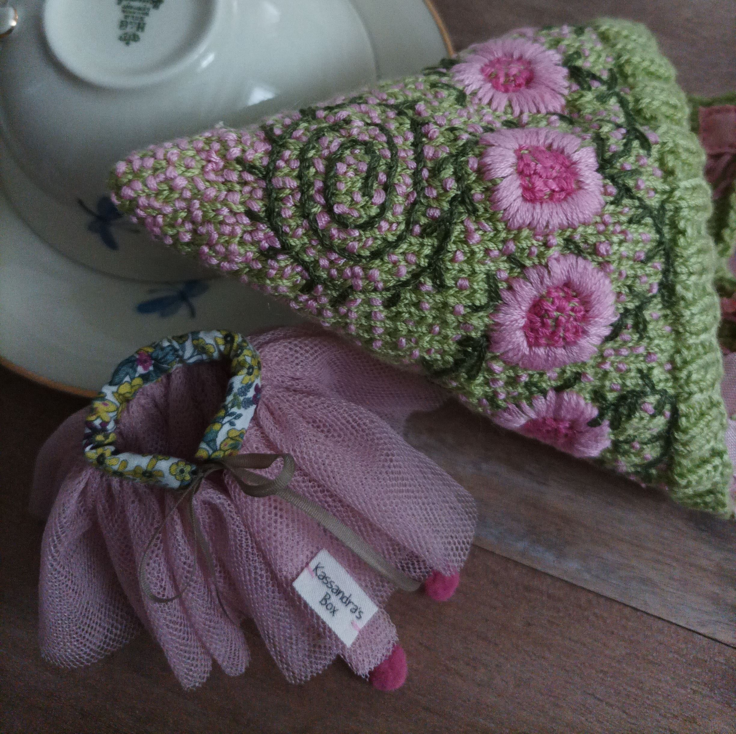 #146-01 LightGreen