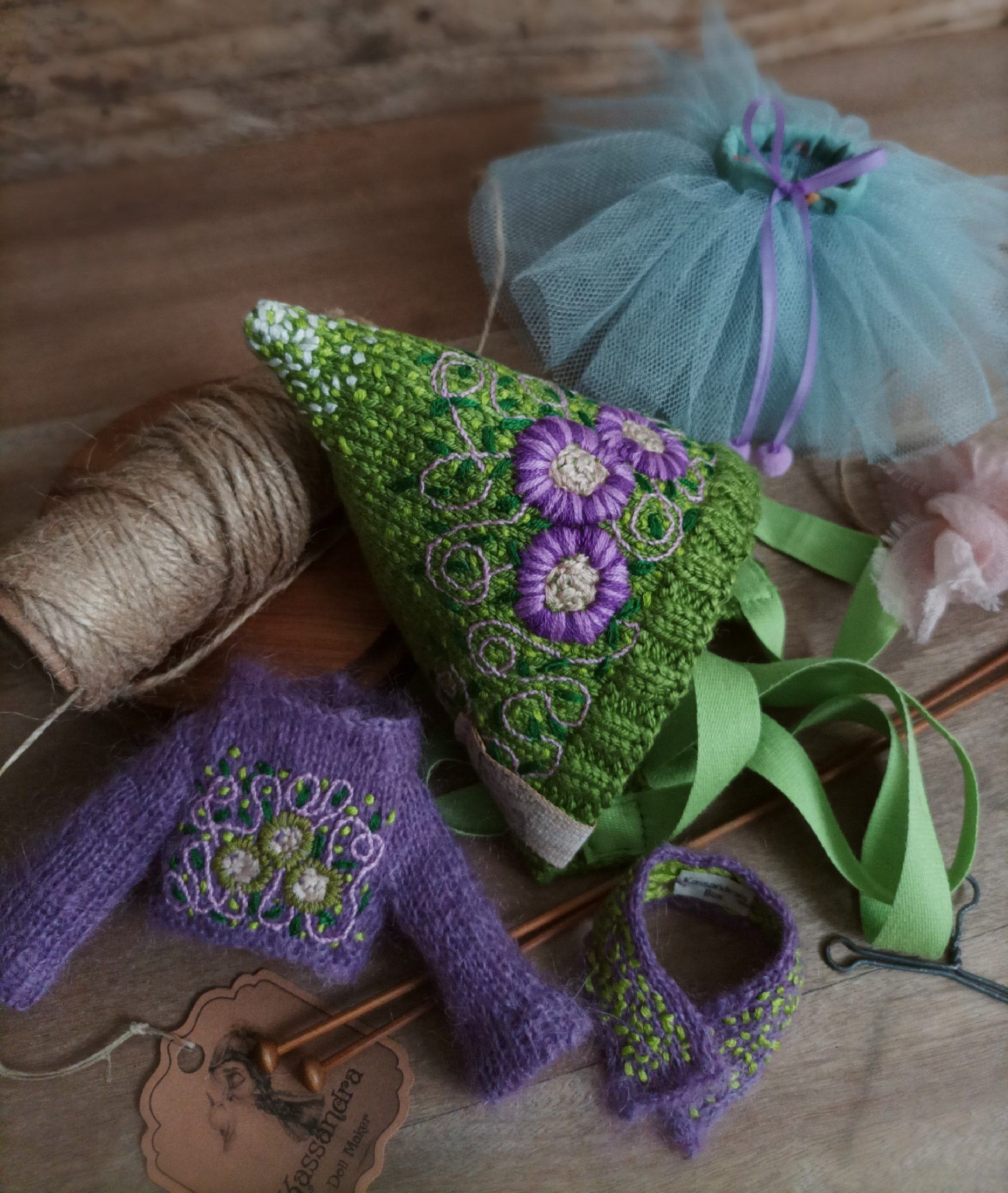 #158-03 PurpleAndAppleGreenPixieSet