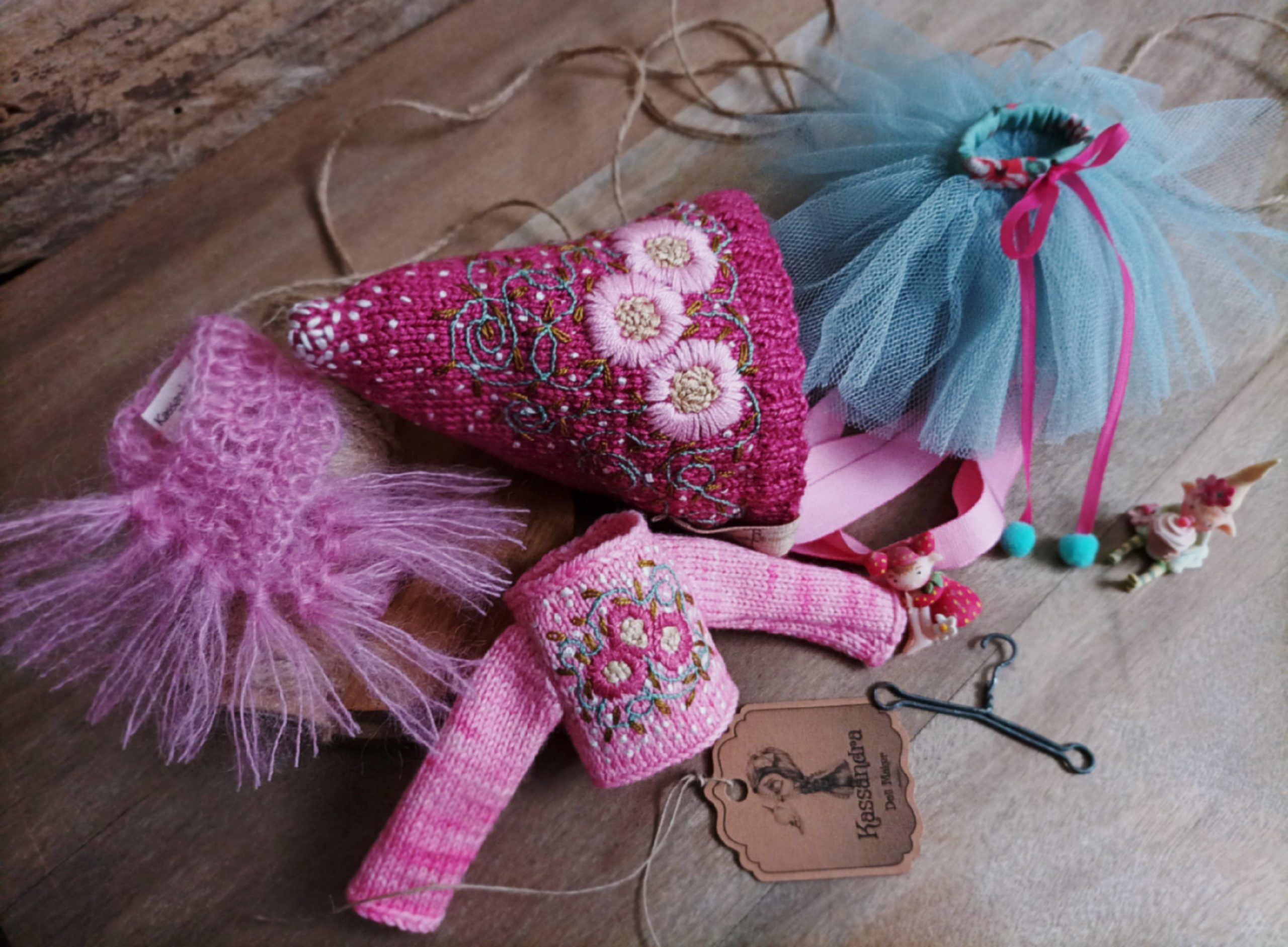 #160-01 PinkAndBluePixieSet