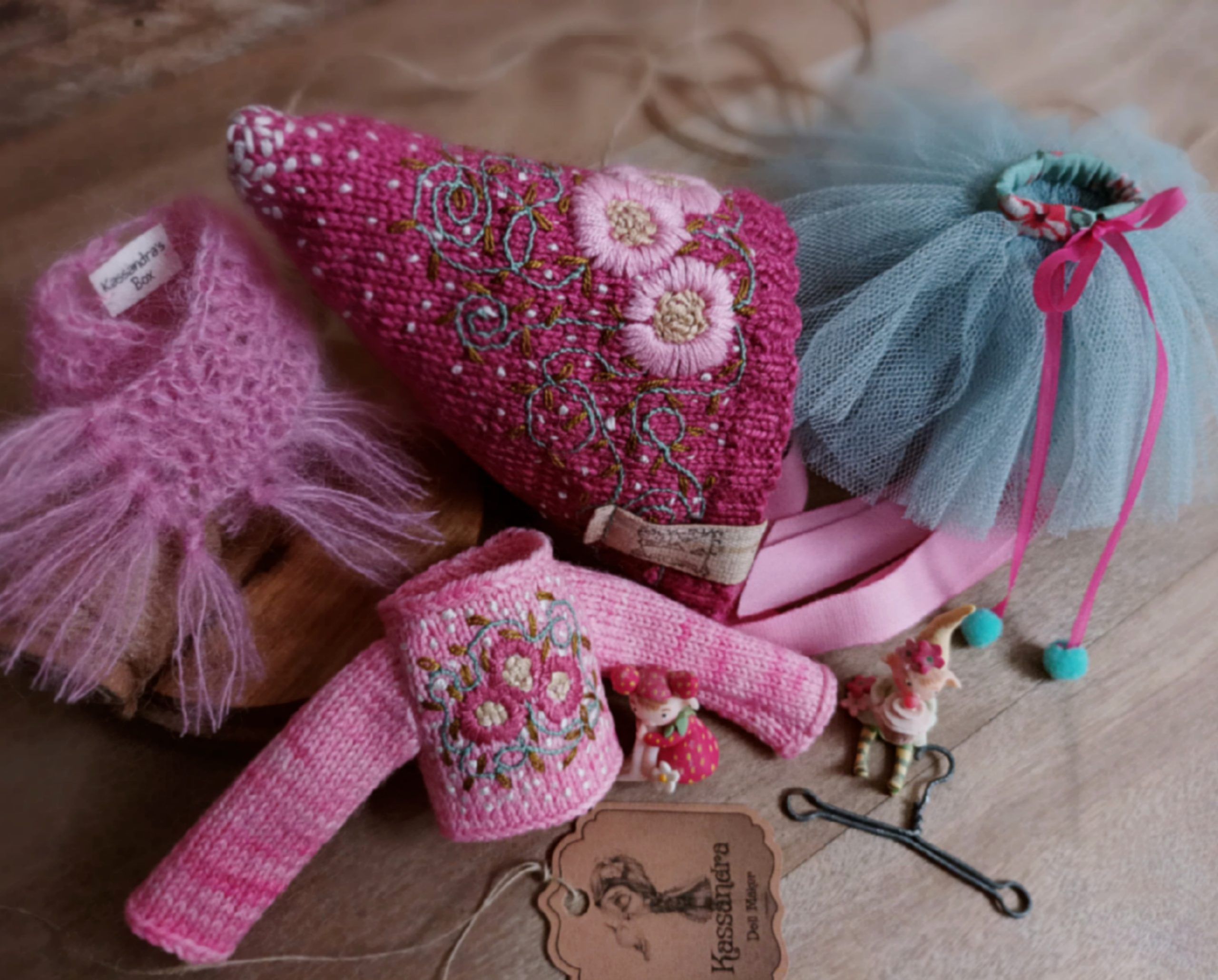 #160-03 PinkAndBluePixieSet