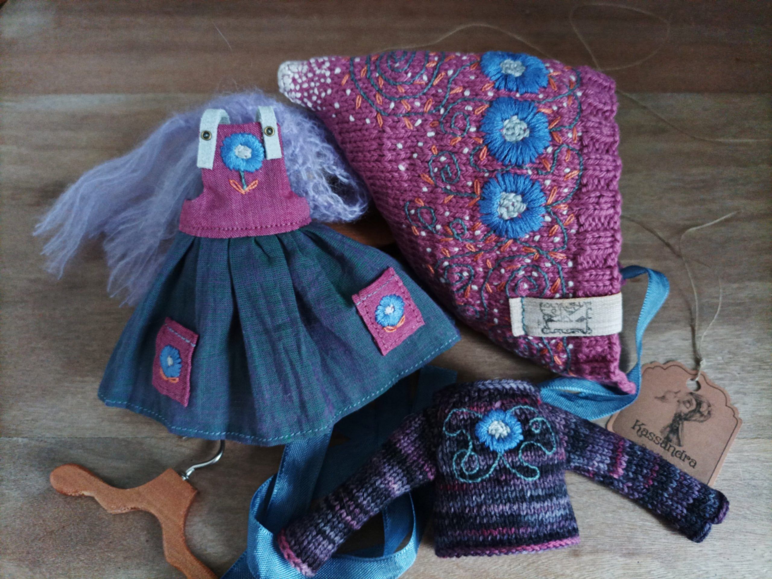 #166-01 PinkAndBluePixieSet