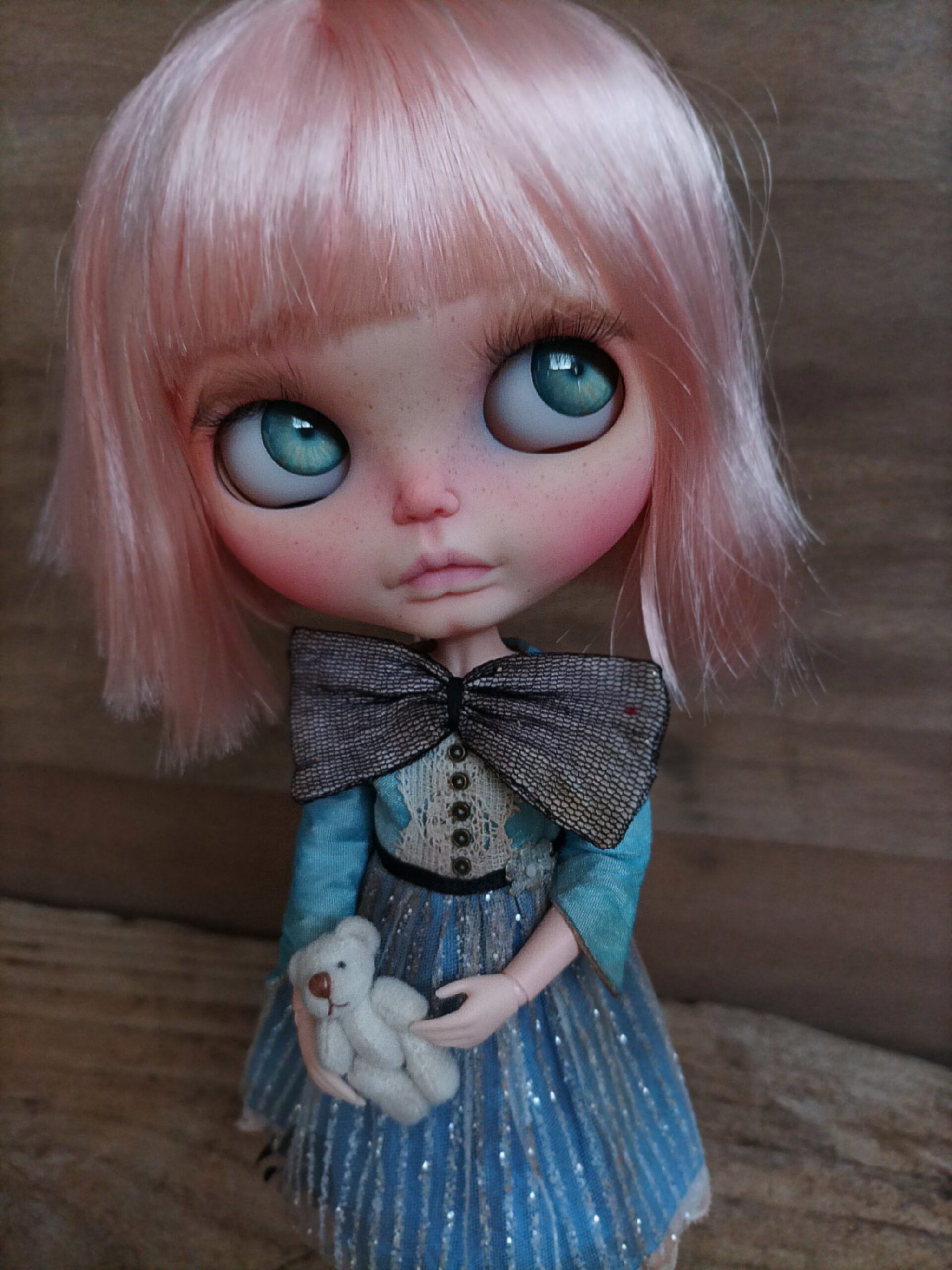 #168-02 OOAK-BlytheDollLin