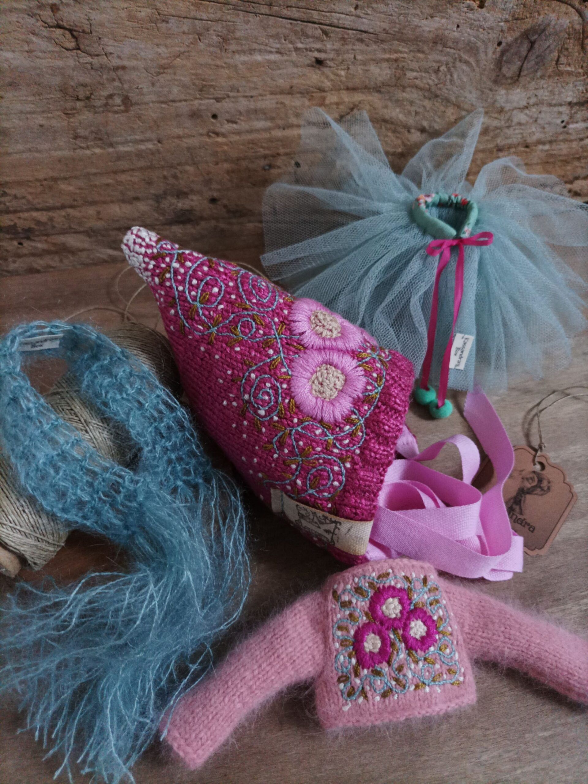 #170-04 PinkAndTurquoisePixieSet