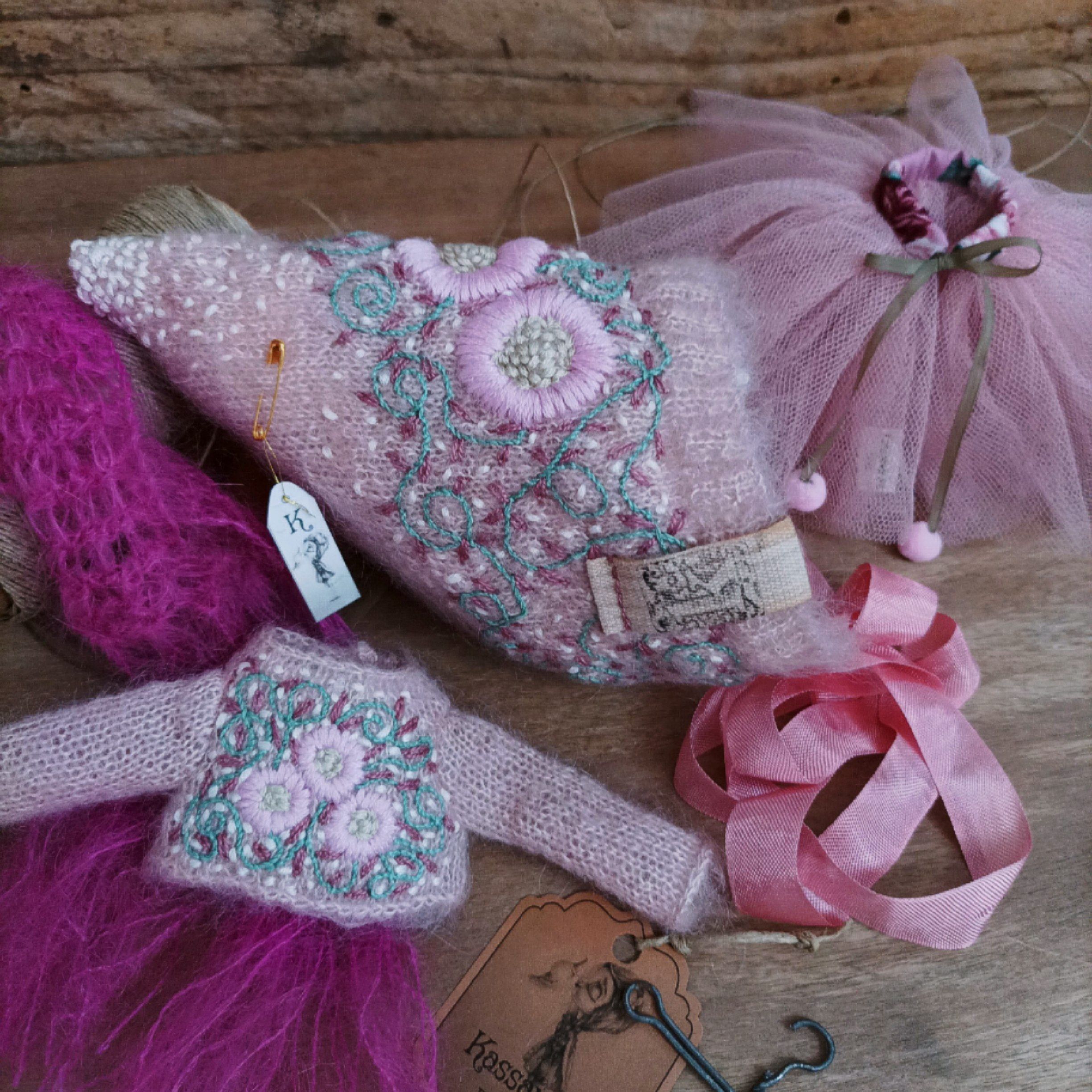 #173-02 LightPinkPixieSet