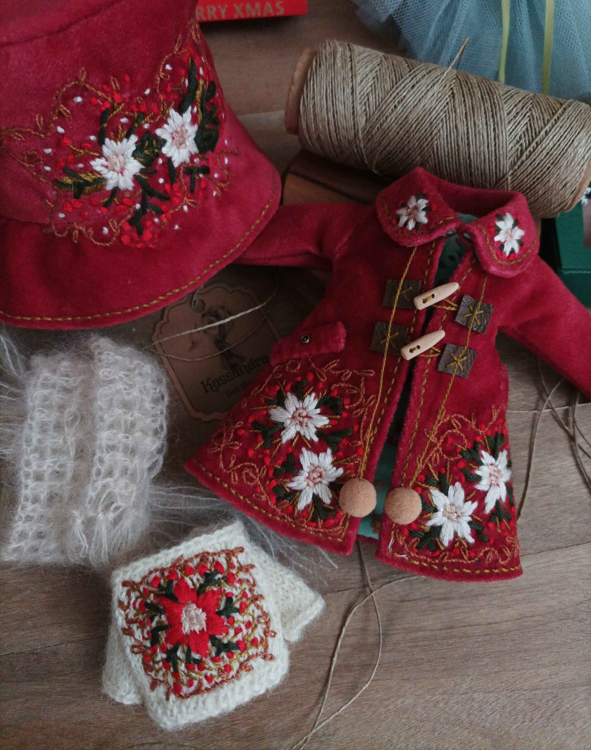 #181-02 ChristmasRedSet