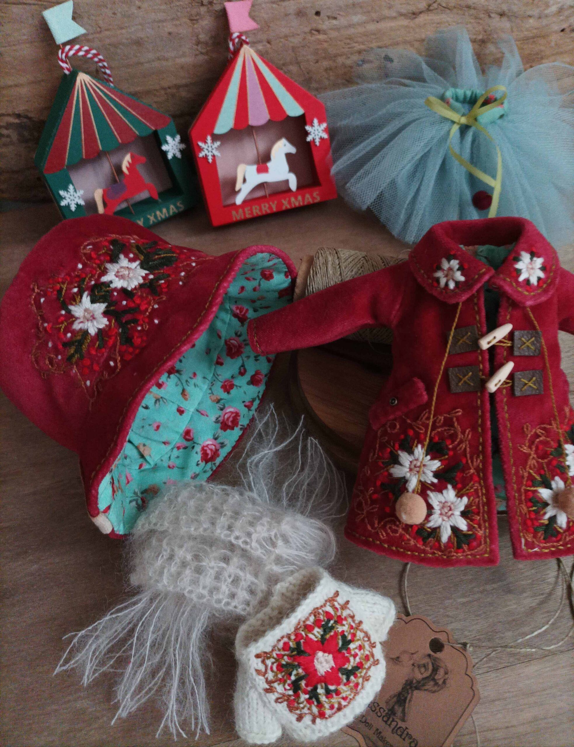 #181-05 ChristmasRedSet