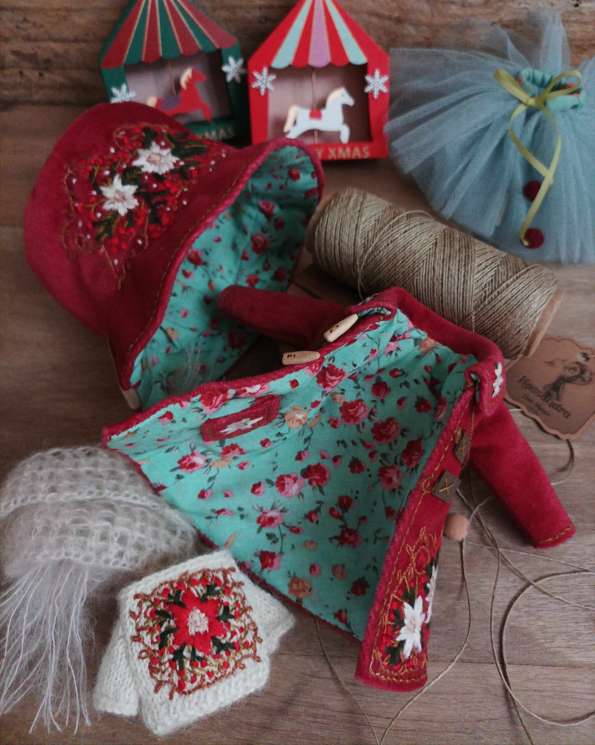 #181-06 ChristmasRedSet