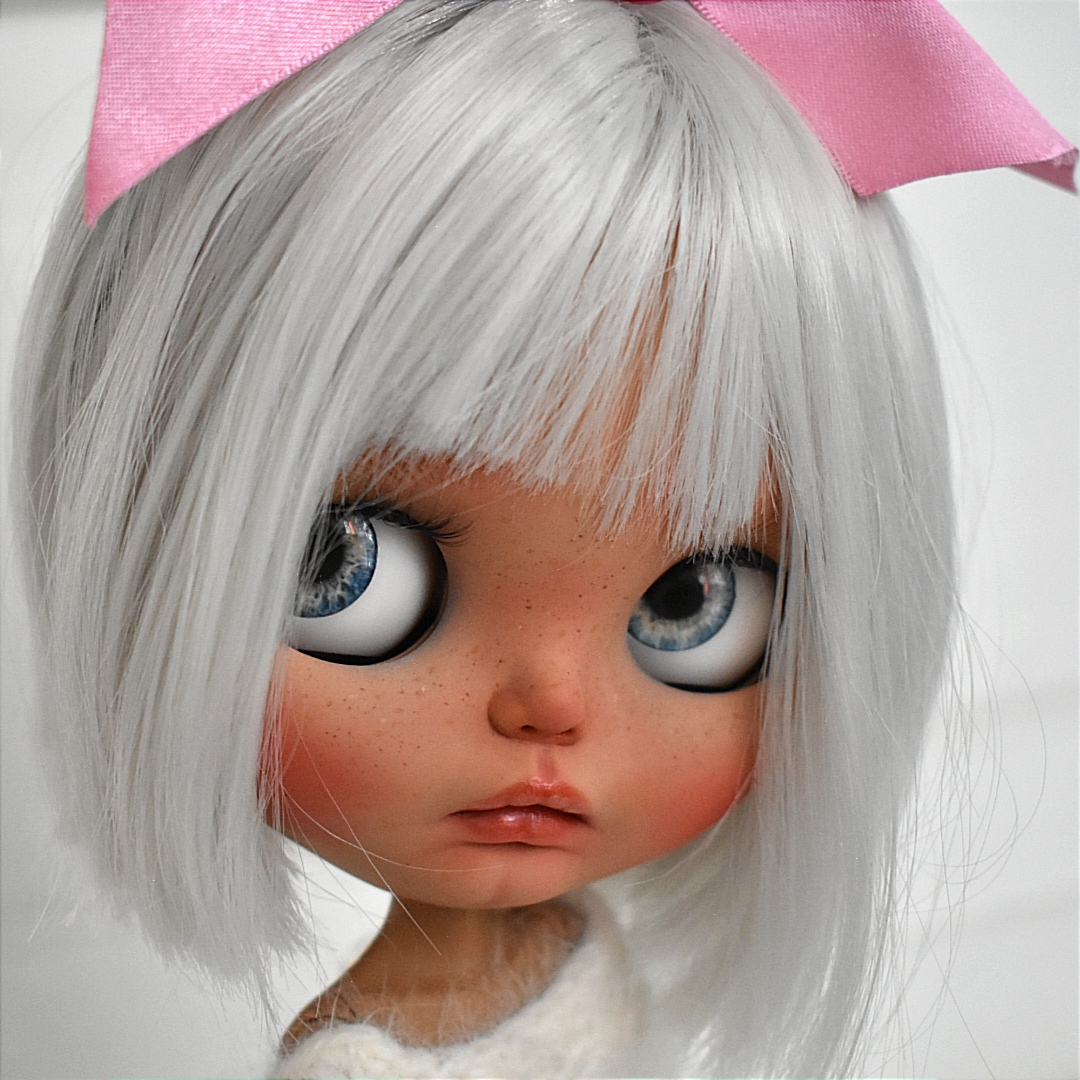 #185-09 OOAK-BlytheDollMila