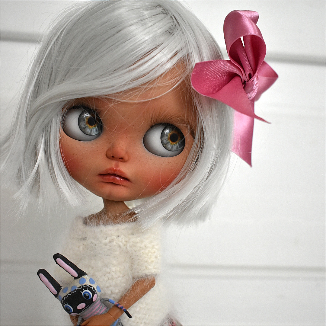 #185-16 OOAK-BlytheDollMila