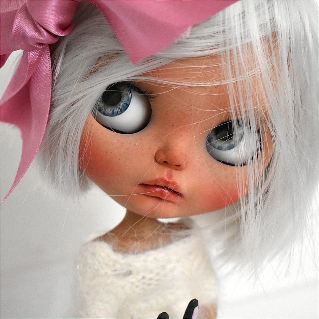 #185-17 OOAK-BlytheDollMila
