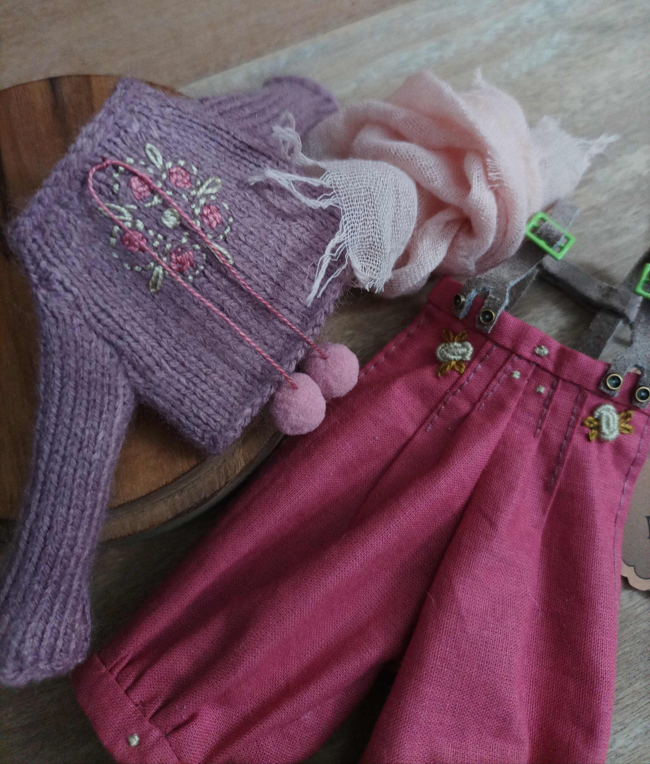 #197-02 PinkAndGreenDungarees