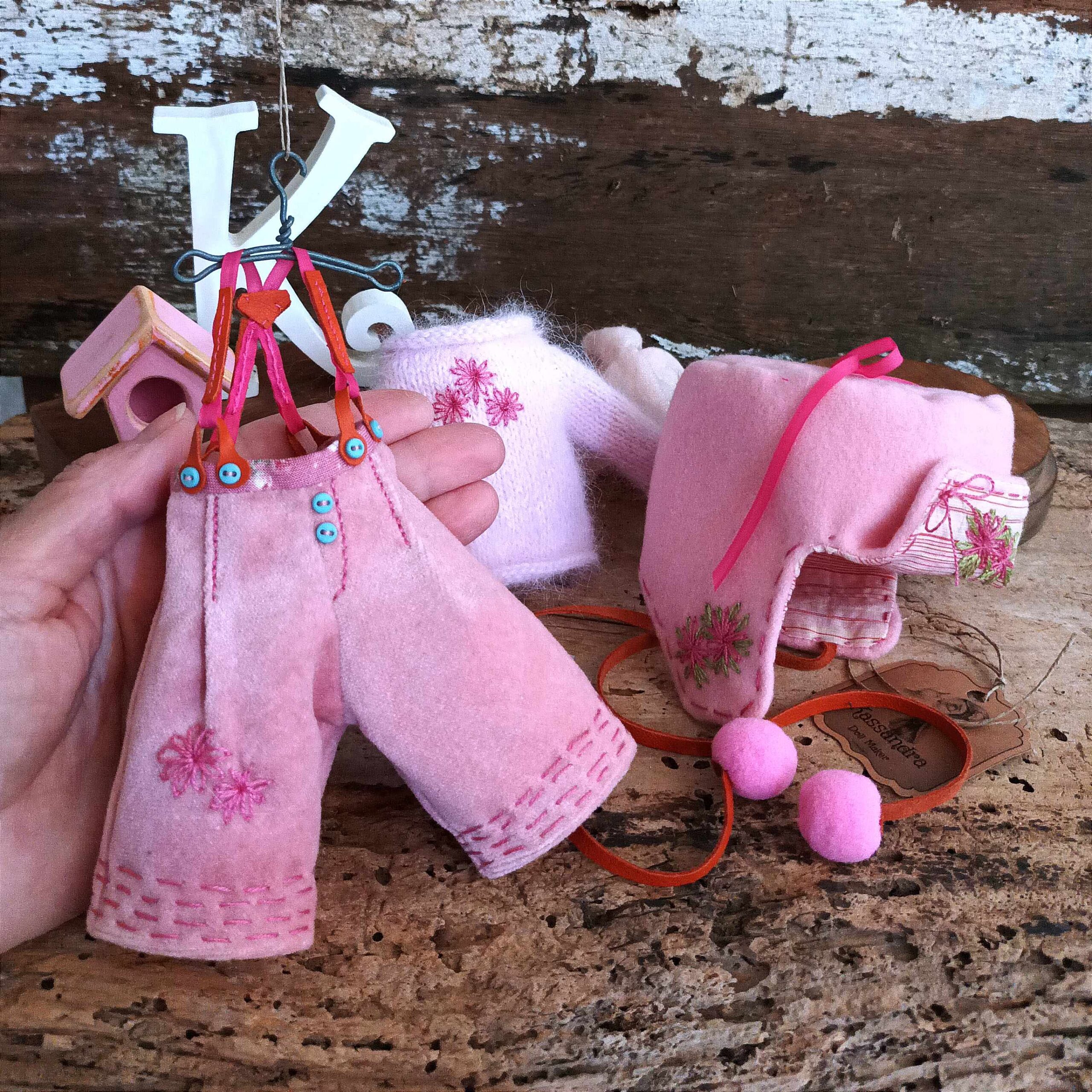 #216-02 ForestPinkSet