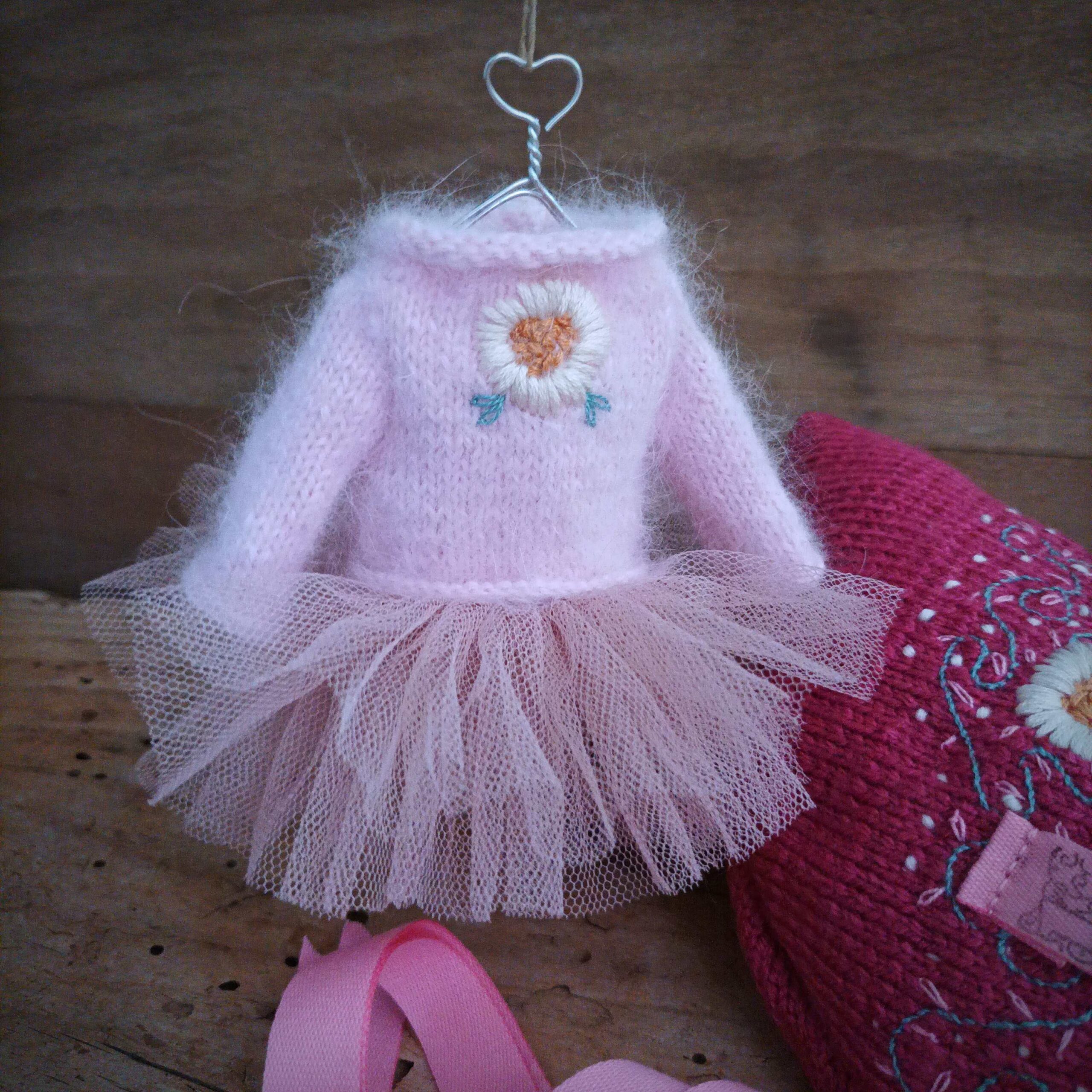 #227-03 PinkAngoraSet
